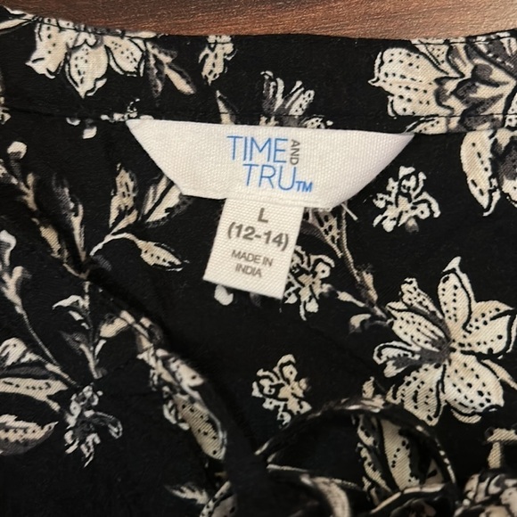 TIME and TRU Floral Long Sleeve Blouse size Large - Picture 4 of 10